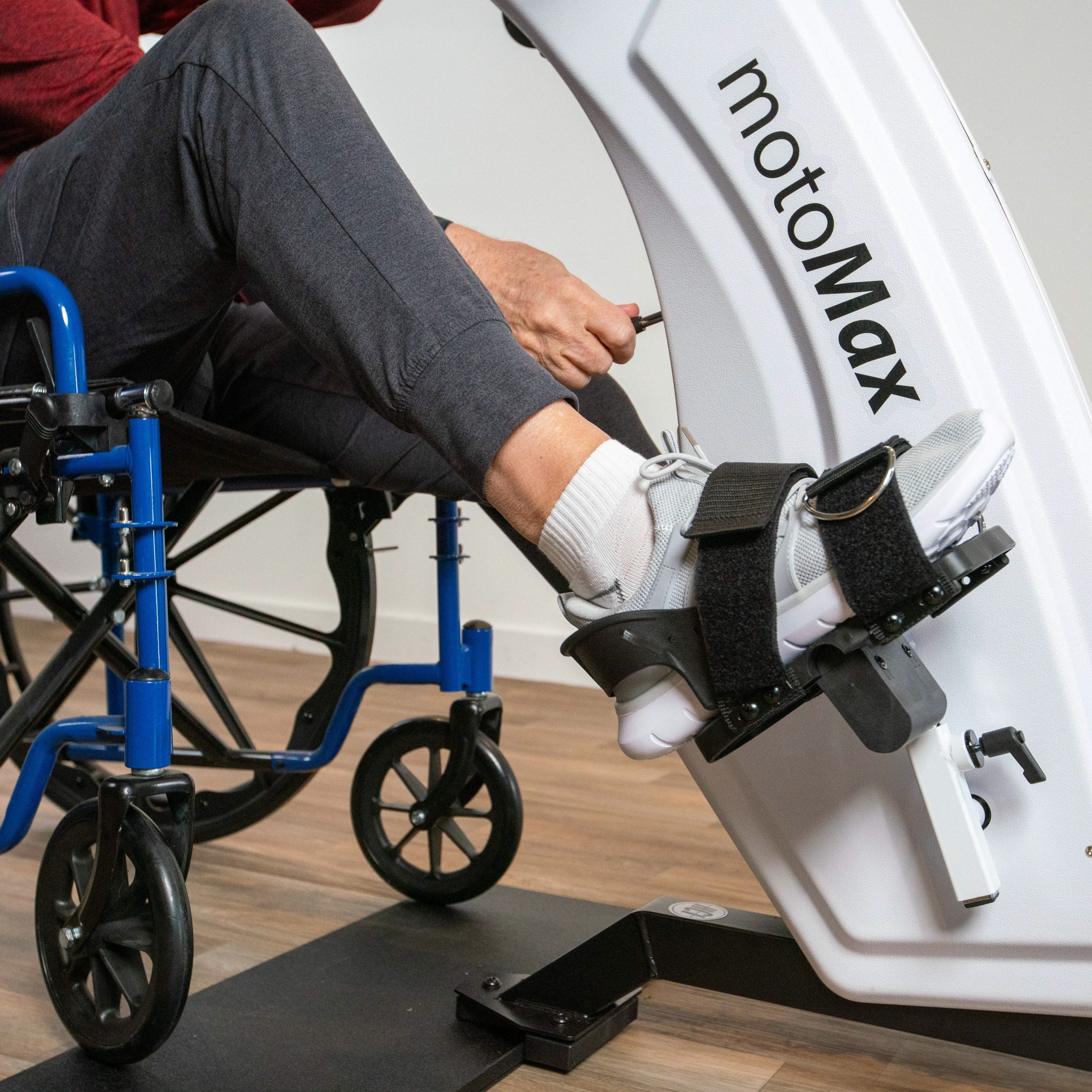 Máquina de ejercicios motorizada MotoMax Active and Passive Trainer